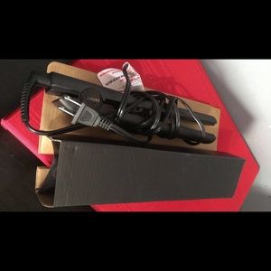 BellaPro flat iron (NEW)